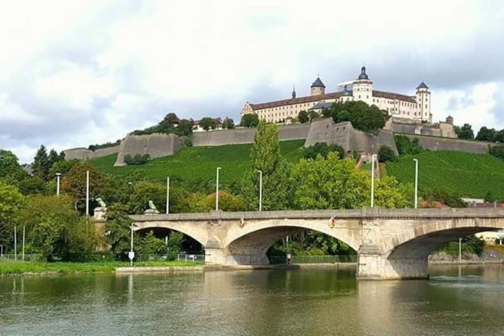 Willkommen In Wuerzburg اهلا بكم فى Willcome Bagian luar foto